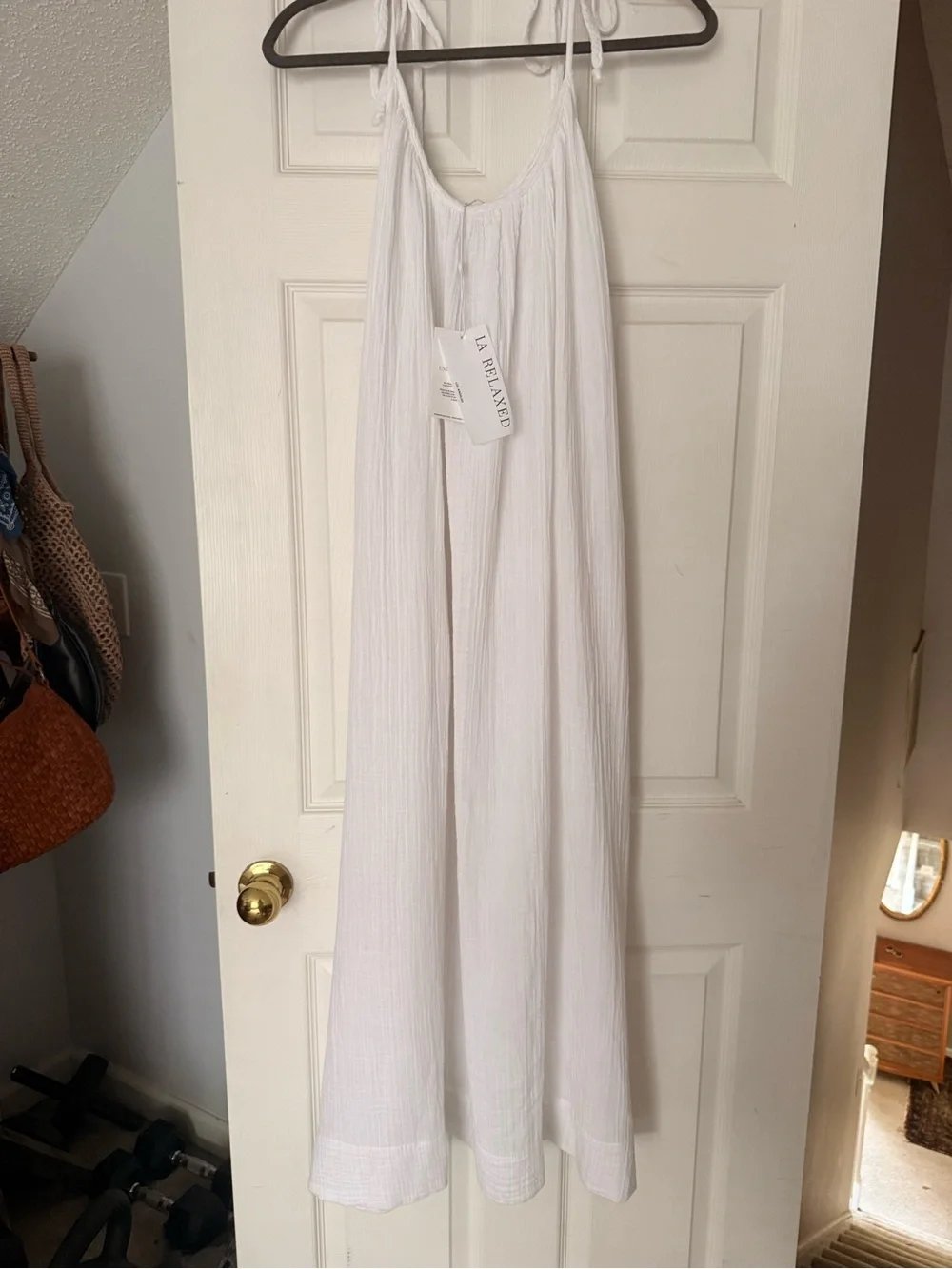 La Relaxed White Maxi Dress - Picture 1 of 3